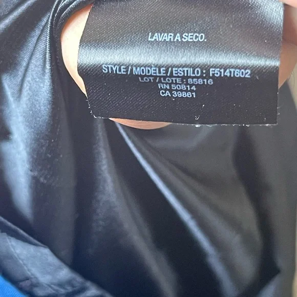 T Tahari Sleeveless Fitted Sheath Dress Blue/Black Size 6 - Picture 11 of 11